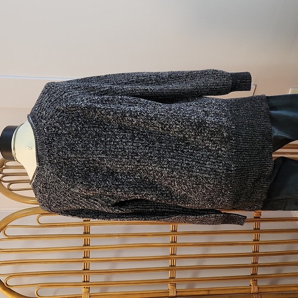 Ellen Tracy black marled sweater L knit crewneck hi lo hem black white comfy - Picture 8 of 14